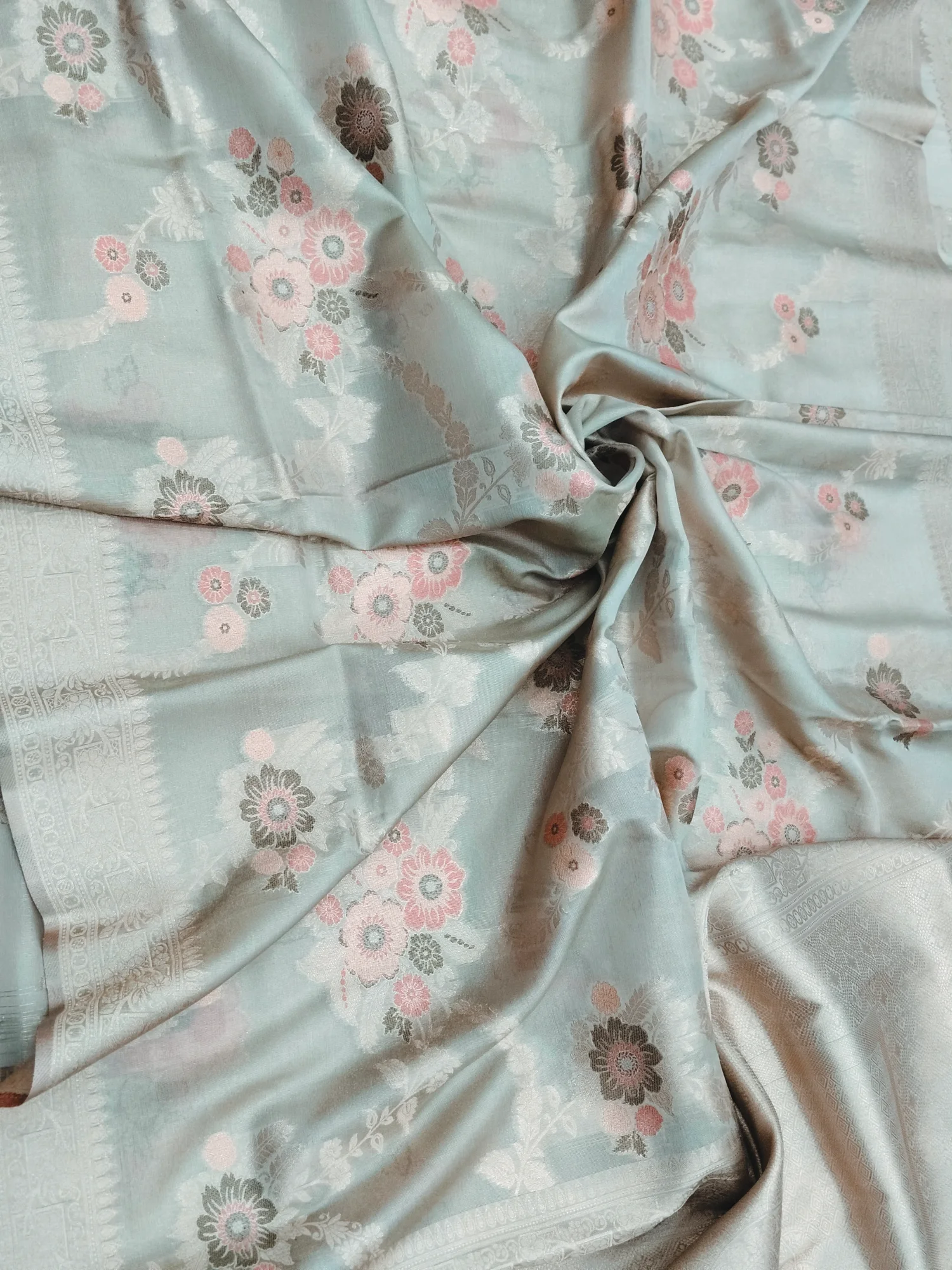 Banarasi Tissue Minakari silk saree